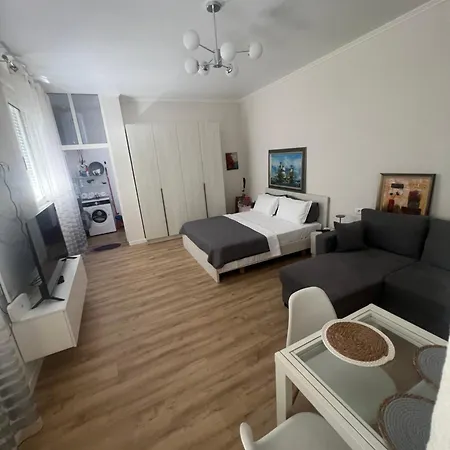 Lejlighed Cozy Renovated - 10 Min To Center Durrës