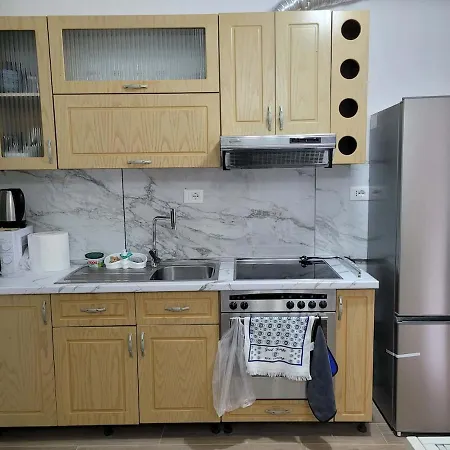 Cozy Renovated - 10 Min To Center *