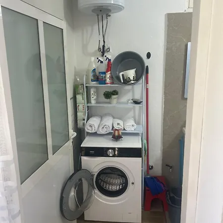 Cozy Renovated - 10 Min To Center * Durrës